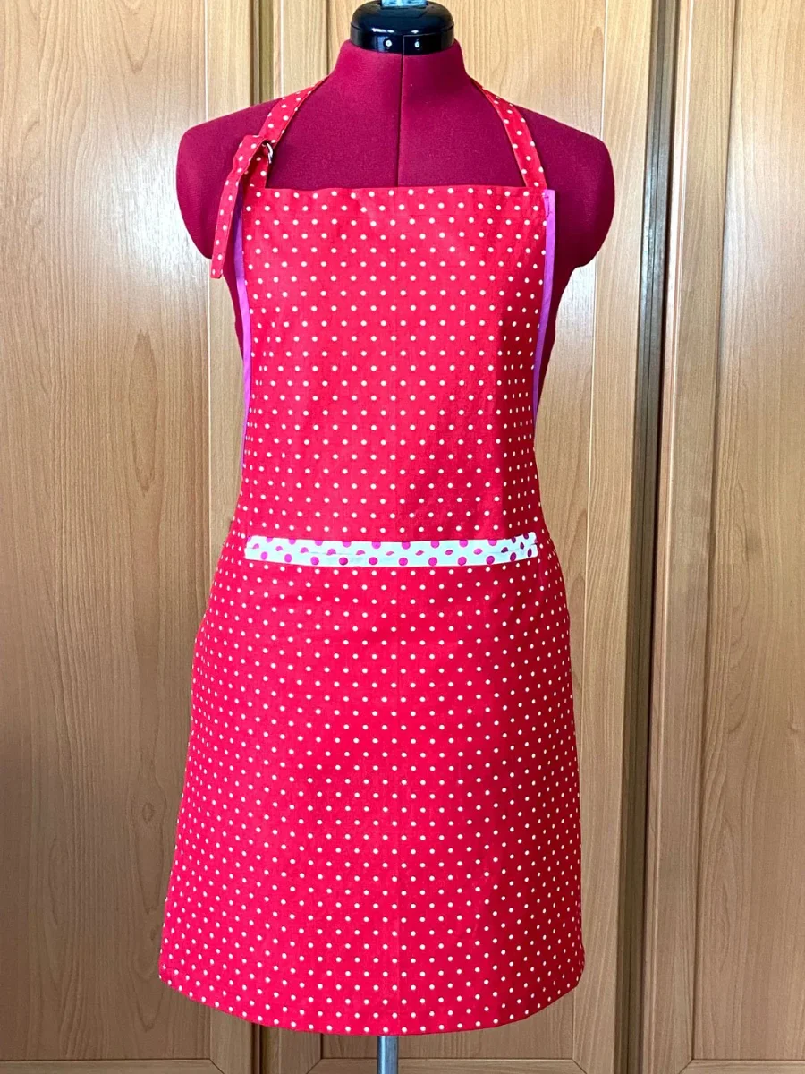 Tissu coton rouge imprimé pois blancs, 25cm – Image 8