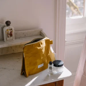 Trousse de toilette jaune safran en épaisse toile de coton bio