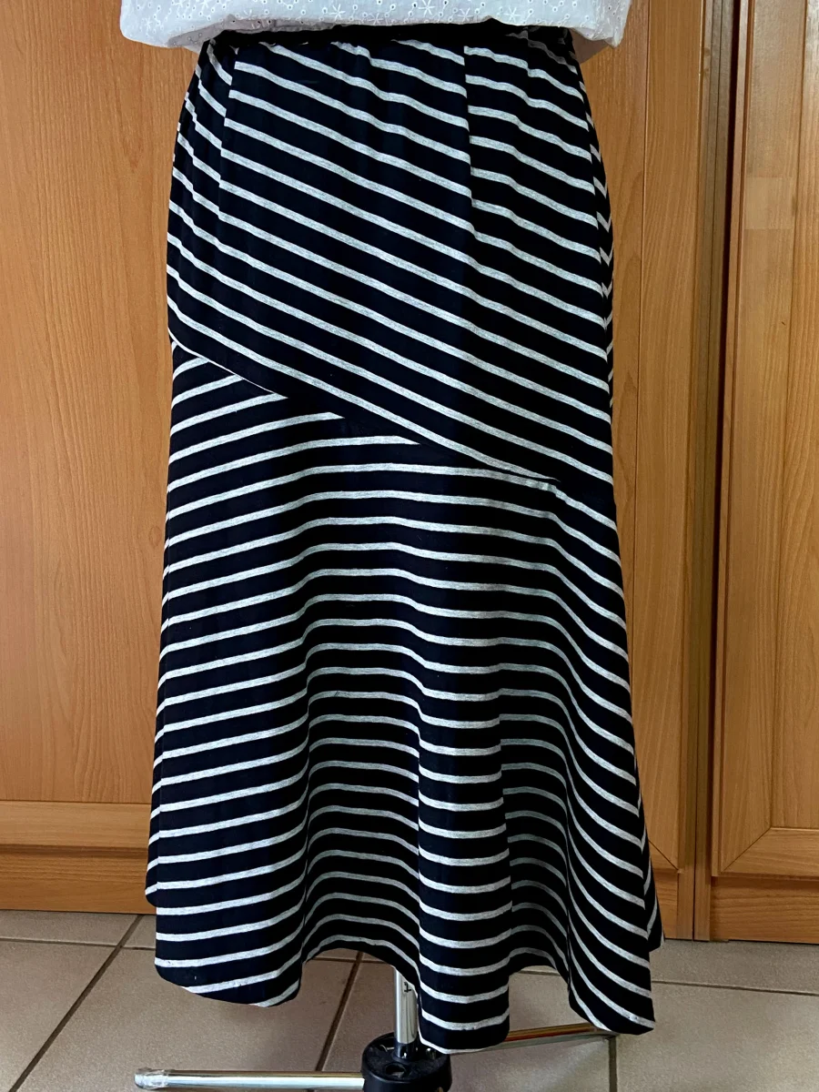 Tissu jersey à rayures, tricot jersey noir/gris, 50cm – Image 4