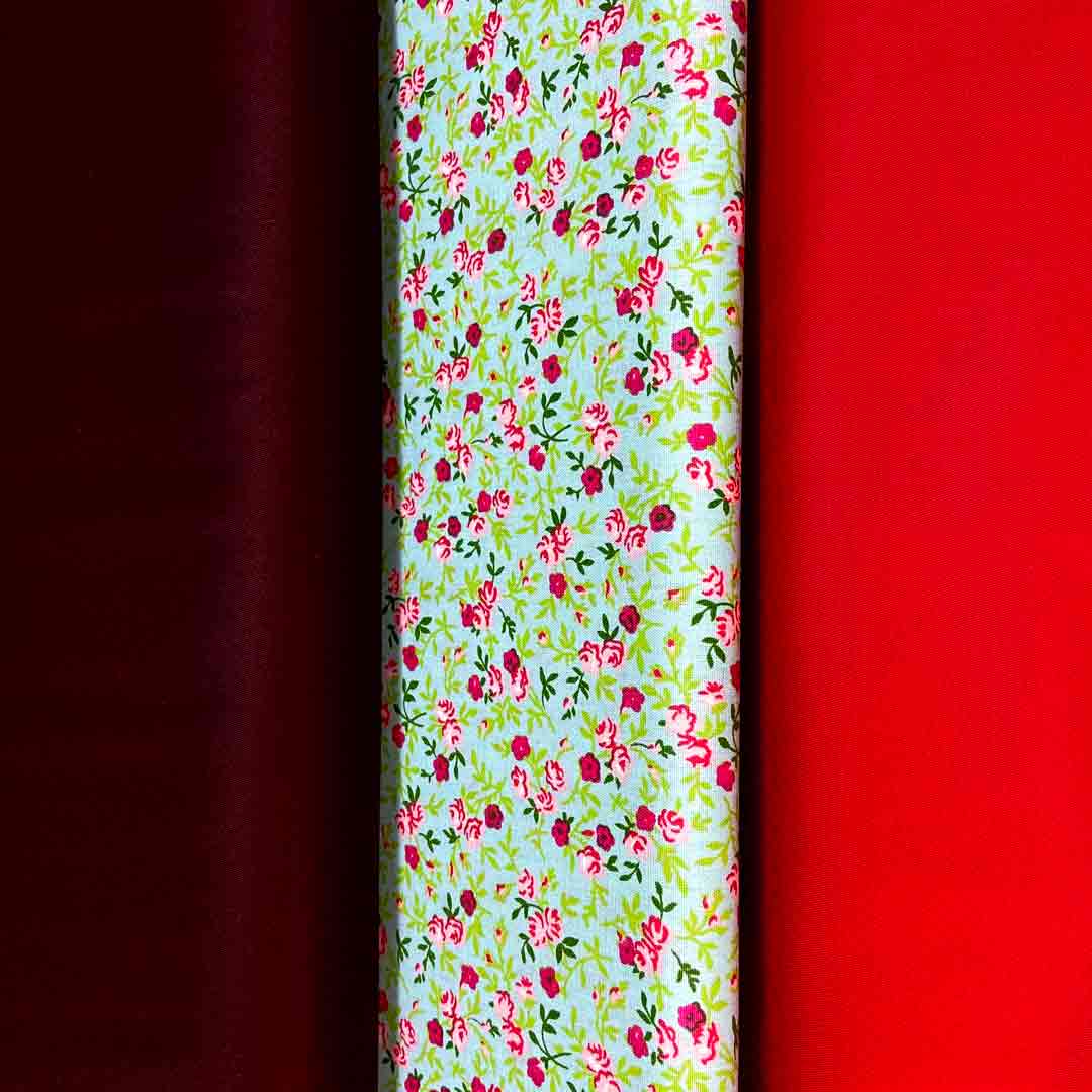 Coupon de Tissu coton vert petites fleurs roses et rouges 150cmx160cm – Image 6