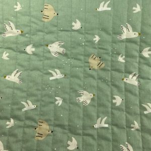 Coupon Tissu coton matelassé réversible pour enfants, Wazou Noug Vert de gris/Blanc 130x150cm