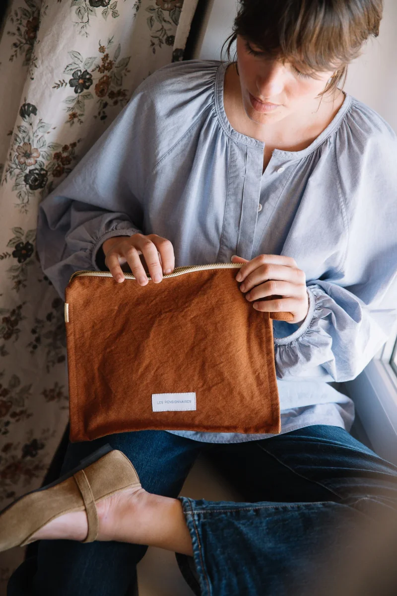 Trousse de toilette marron caramel en épaisse toile de coton bio