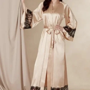 Patron couture femme, patron robe de chambre et pantalon Vogue 1834