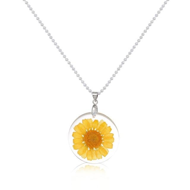 Collier avec fleur séchée – Image 2